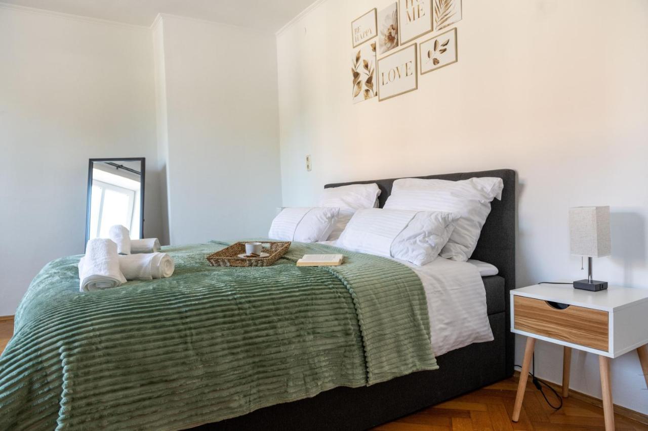 Bessa Homes 6 Personen 2 Schlafzimmer, 3 King Size, Betten, Balkon, Kueche Haag in Oberbayern Exteriér fotografie